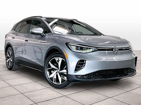 Used 2023 Volkswagen ID.4 Pro S image 2