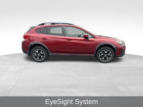 Used 2018 Subaru Crosstrek 2.0i Premium w/ Eyesight System image 2