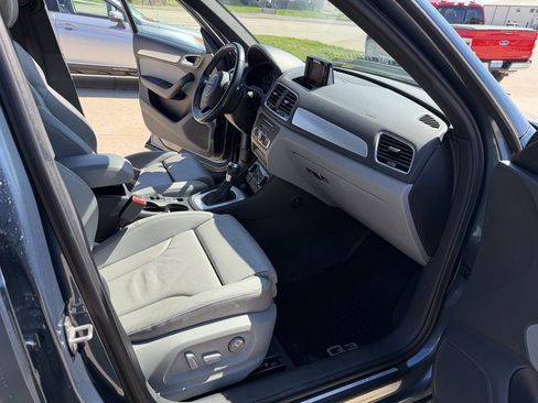 Used 2018 Audi Q3 2.0T Premium w/ Convenience Package image 21