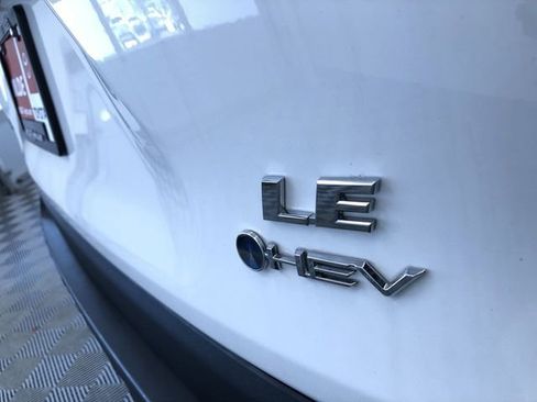 Used 2025 Toyota RAV4 LE AWD/4WD image 16