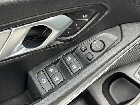 Used 2022 BMW 330i Sedan w/ Convenience Package RWD image 12