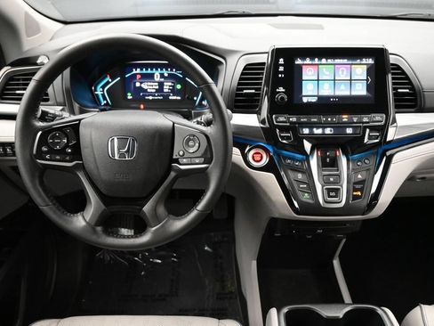 Used 2022 Honda Odyssey Elite image 7