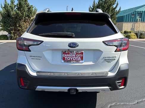 Used 2020 Subaru Outback Touring XT AWD/4WD image 4