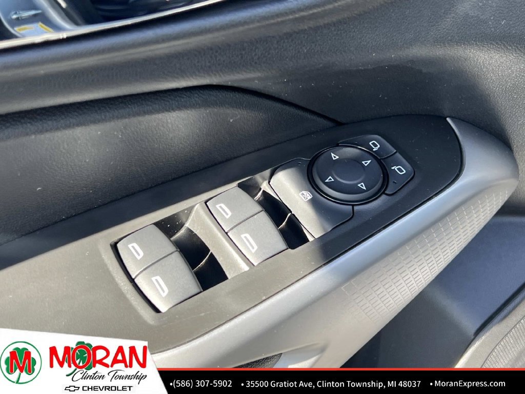 Used 2024 Chevrolet Trax RS w/ Driver Confidence Package FWD image 16