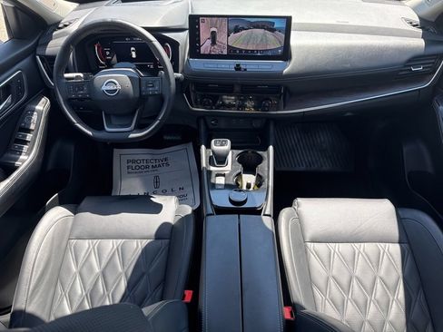 Used 2025 Nissan Rogue Platinum w/ Tech Package AWD/4WD image 12