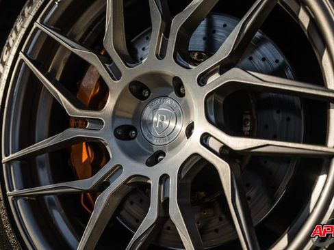 Used 2015 Nissan GT-R Premium image 3