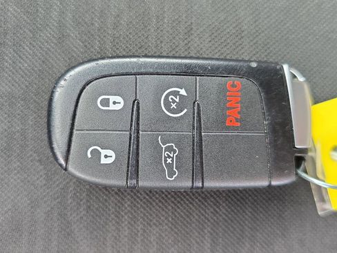 Used 2025 Dodge Durango GT RWD image 36