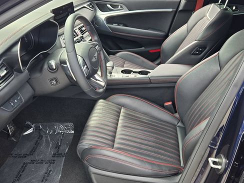 Used 2023 Genesis G70 2.0T w/ Sport Prestige Package RWD image 10