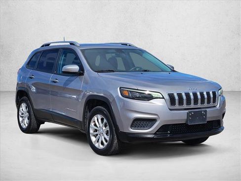 Used 2020 Jeep Cherokee Latitude image 4