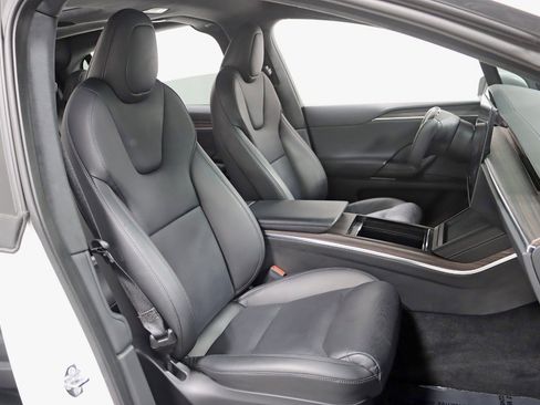 Used 2023 Tesla Model X AWD/4WD image 29