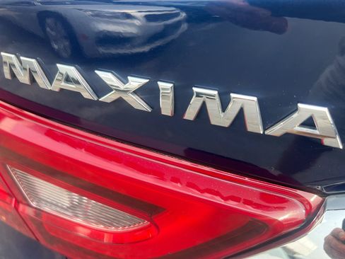 Used 2018 Nissan Maxima SR FWD image 13