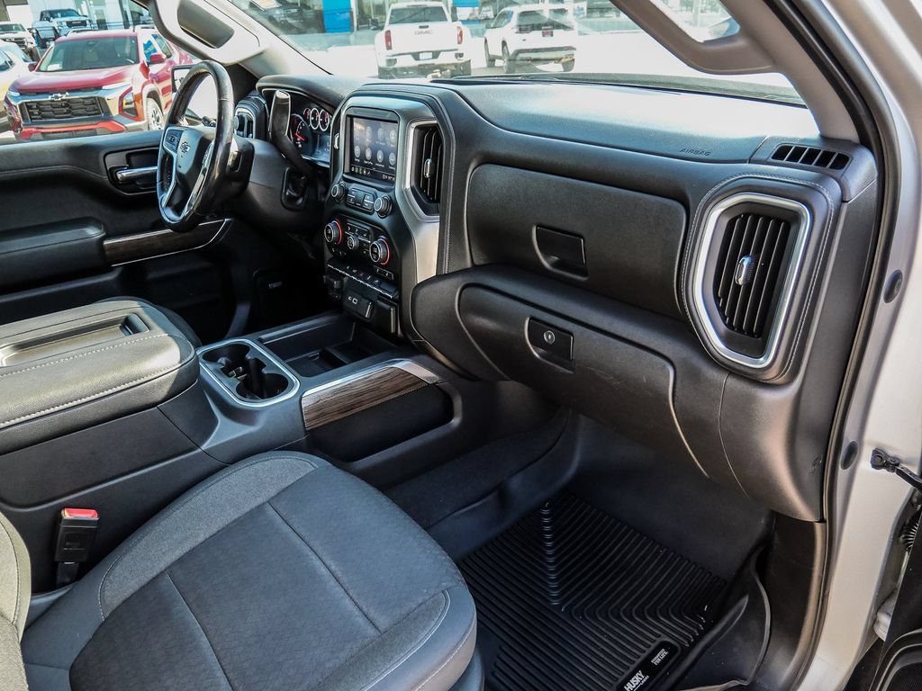 Used 2021 Chevrolet Silverado 1500 RST w/ Convenience Package II AWD/4WD image 15