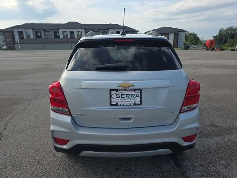 Used 2020 Chevrolet Trax LT w/ LT Convenience Package FWD image 12