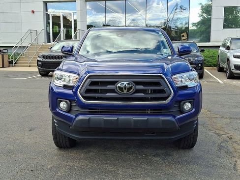 Used 2022 Toyota Tacoma SR5 AWD/4WD image 3