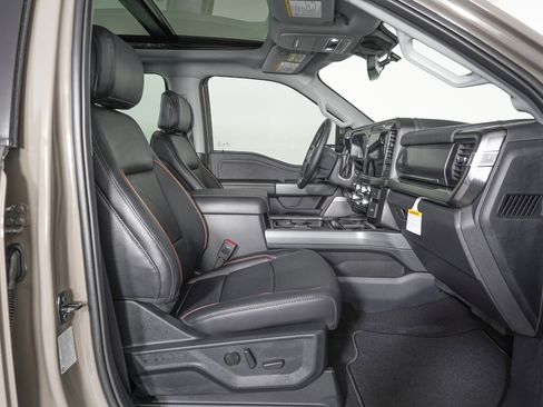 Used 2026 Ford F450 Lariat image 8