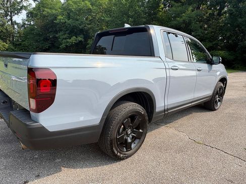 Used 2025 Honda Ridgeline Black Edition image 6