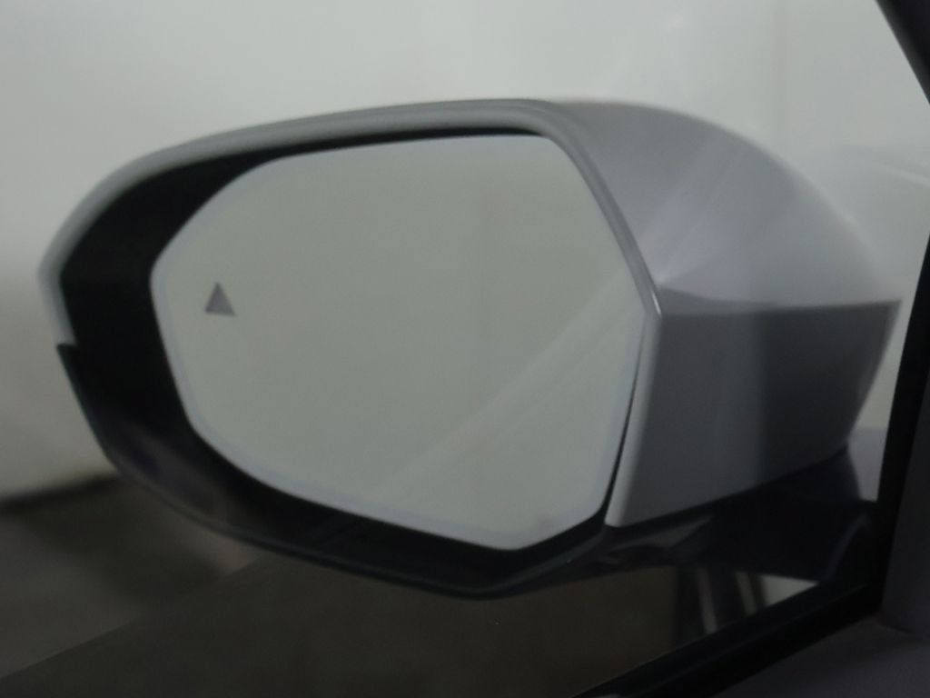 Used 2023 BMW 760i xDrive AWD/4WD image 39