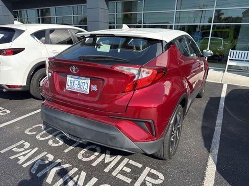 Used 2018 Toyota C-HR XLE FWD image 9