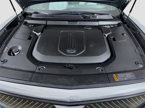 Used 2024 Cadillac Lyriq Luxury RWD image 32