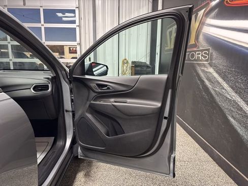 Used 2023 Chevrolet Equinox LT FWD image 27