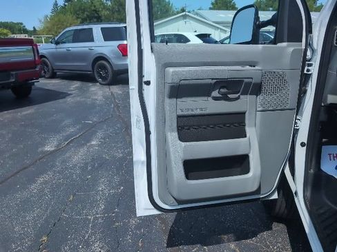 New 2025 Ford E-350 and Econoline 350 Super Duty w/ Power Equipment Group RWD image 10