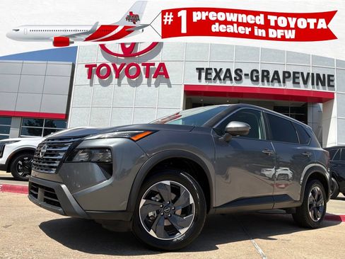 Used 2025 Nissan Rogue SV FWD image 1