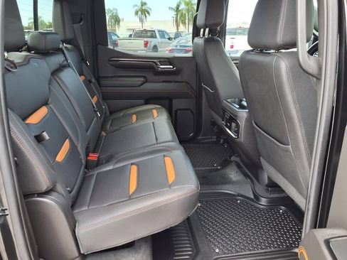Used 2023 GMC Sierra 1500 AT4 w/ AT4 Preferred Package AWD/4WD image 17