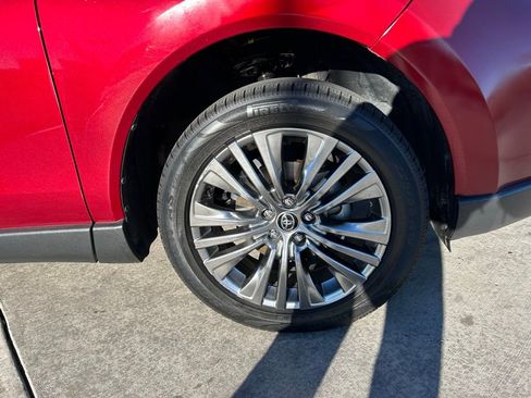 Used 2021 Toyota Venza XLE w/ Softex Package image 34