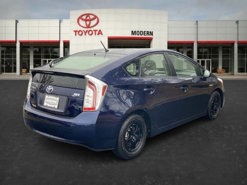 Used 2015 Toyota Prius Two image 5