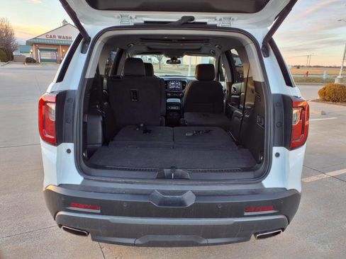 Used 2023 GMC Acadia AT4 image 17