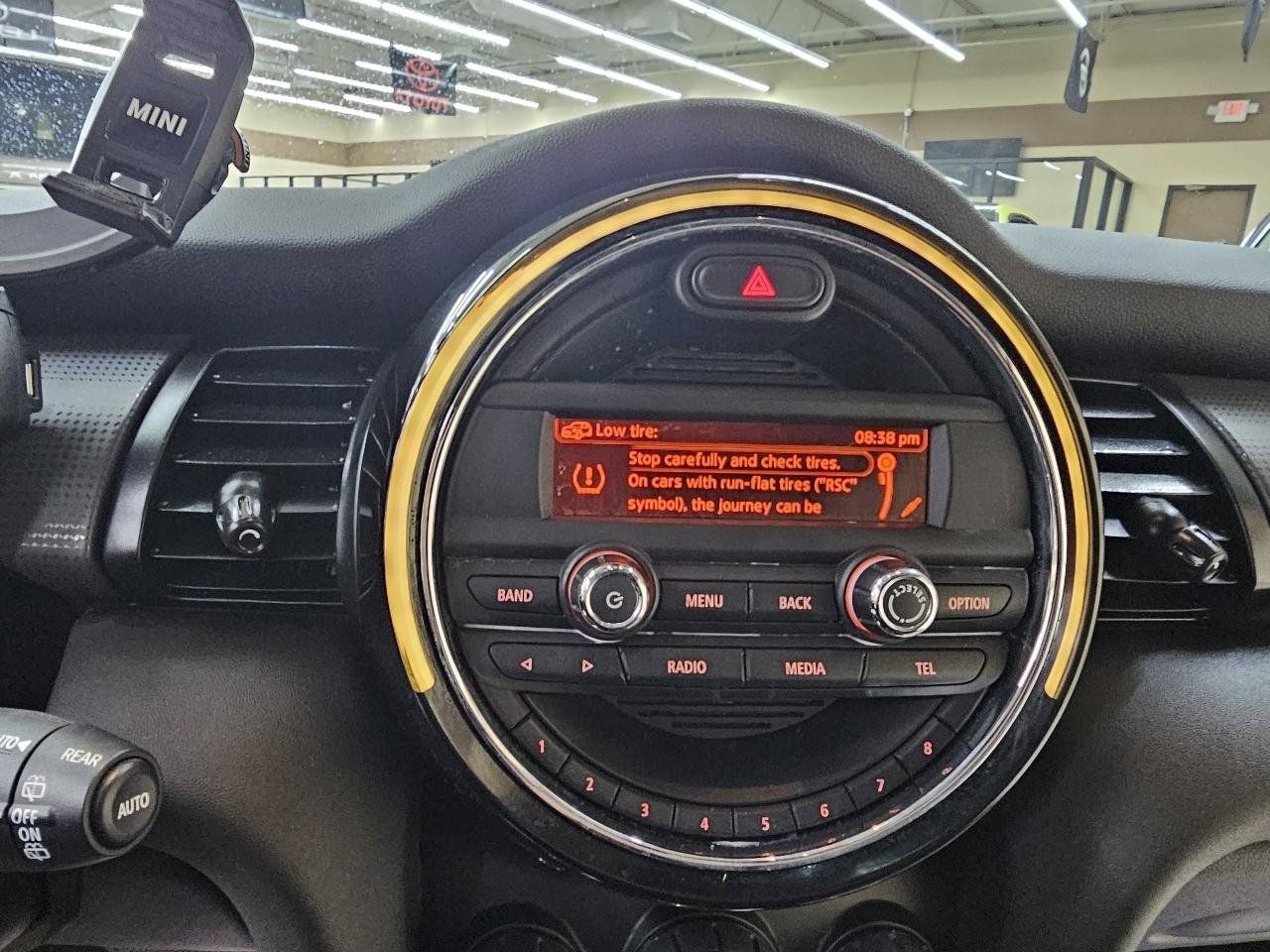 Used 2016 MINI Cooper 2-Door Hardtop FWD image 28