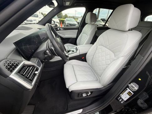 Used 2024 BMW X5 xDrive40i AWD/4WD image 19