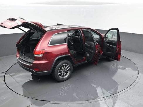 Used 2021 Jeep Grand Cherokee Limited AWD/4WD image 30