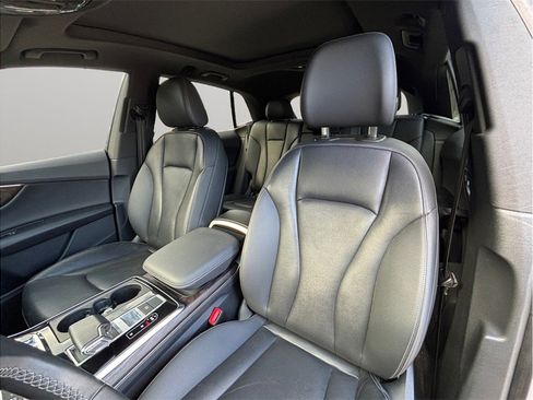 Used 2021 Audi Q8 Premium Plus w/ Premium Plus Package AWD/4WD image 20