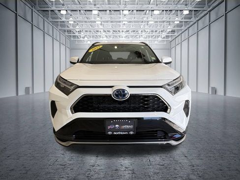 Used 2023 Toyota RAV4 SE w/ Weather & Moonroof Package AWD/4WD image 4