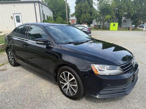 Used 2018 Volkswagen Jetta SE FWD image 7