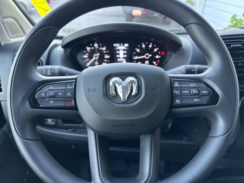 Used 2025 RAM ProMaster 2500 w/ Convenience Group image 22