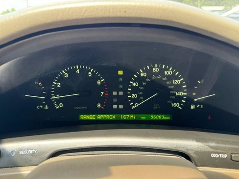 Used 2000 Lexus LS 400 w/ Platinum Series RWD image 28
