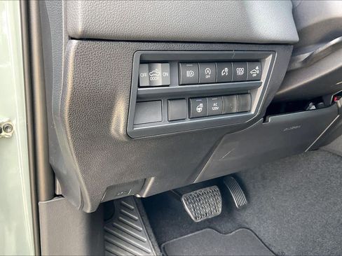 New 2026 Toyota Tundra Limited AWD/4WD image 19