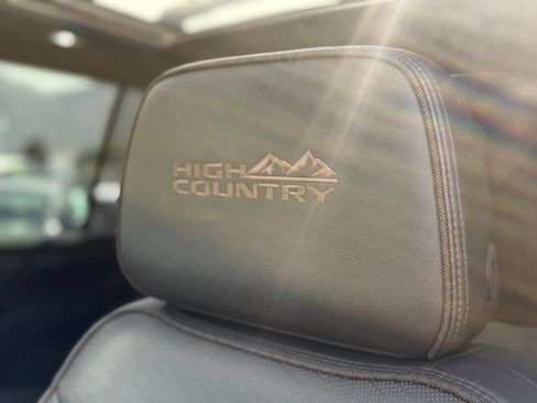 Used 2021 Chevrolet Suburban High Country image 71