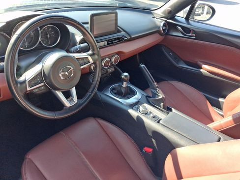 Used 2019 MAZDA MX-5 Miata RF Grand Touring w/ GT-S Package RWD image 12