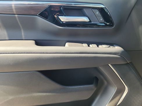 New 2026 Chevrolet Tahoe LS image 23