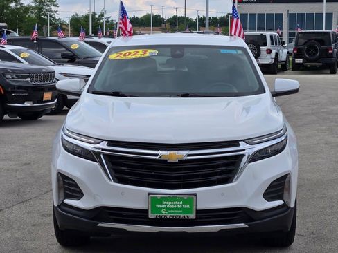 Used 2023 Chevrolet Equinox LT w/ Driver Convenience Package image 2
