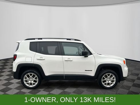 Certified 2023 Jeep Renegade Latitude w/ Premium Group image 4
