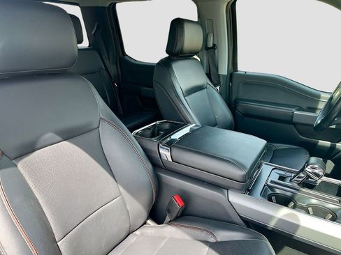 Used 2023 Ford F150 Lariat w/ Trailer Tow Package image 28