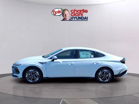 New 2026 Hyundai Sonata SEL image 2