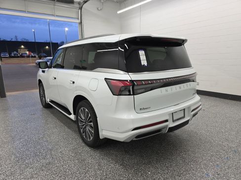 New 2026 INFINITI QX80 Luxe w/ Cargo Package image 3