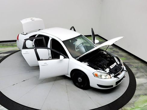 Used 2016 Chevrolet Impala Police FWD image 32