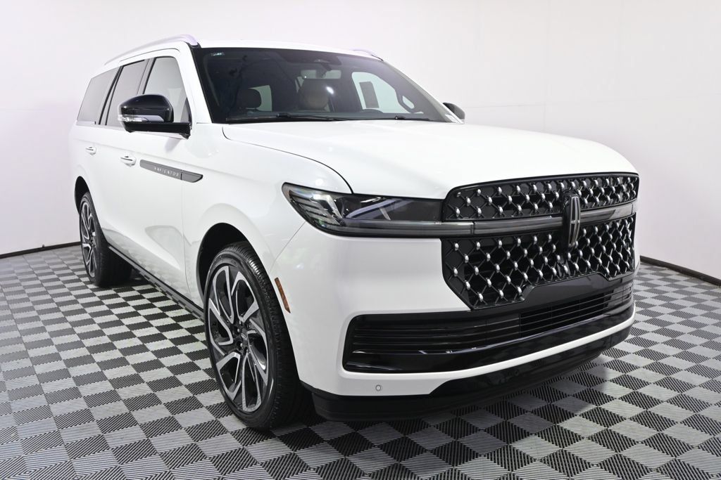New 2027 Lincoln Navigator Black Label AWD/4WD image 9
