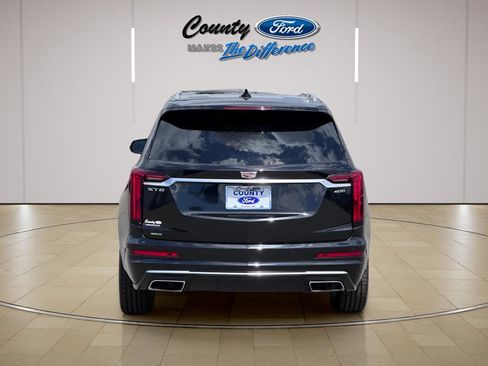 Used 2023 Cadillac XT6 Premium Luxury AWD/4WD image 11